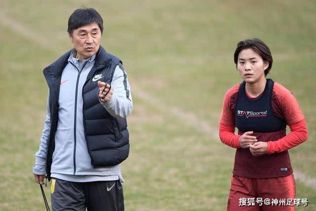 阿里巴巴前高管在美葬身意外，舆论关注生活成本与安全问题